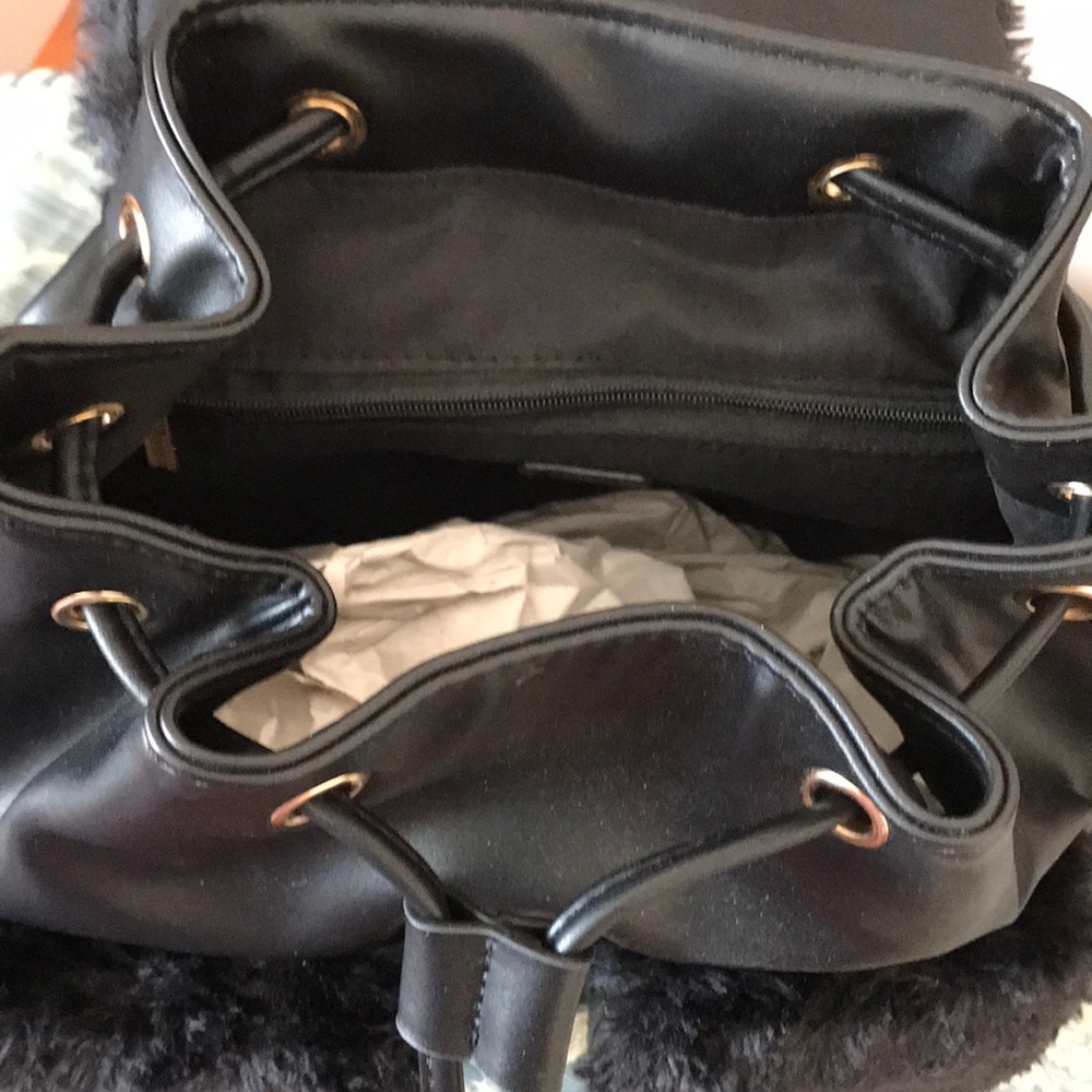 COLAB BLACK VEGAN LEATHER FAUX FUR BACKPACK NWT - Picture 6 of 7